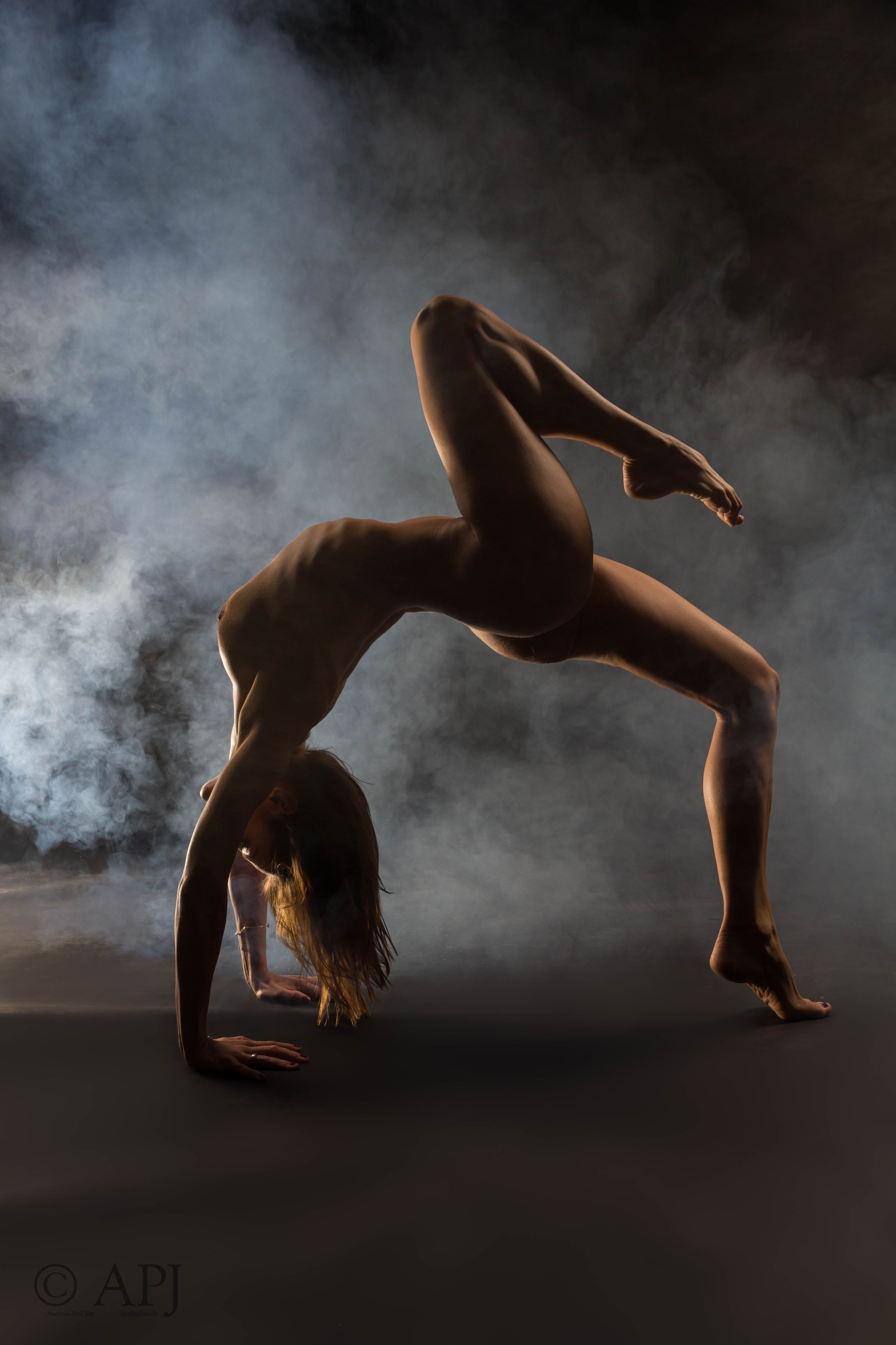 Session Simeth Akt lowkey 8135 Bearbeitet