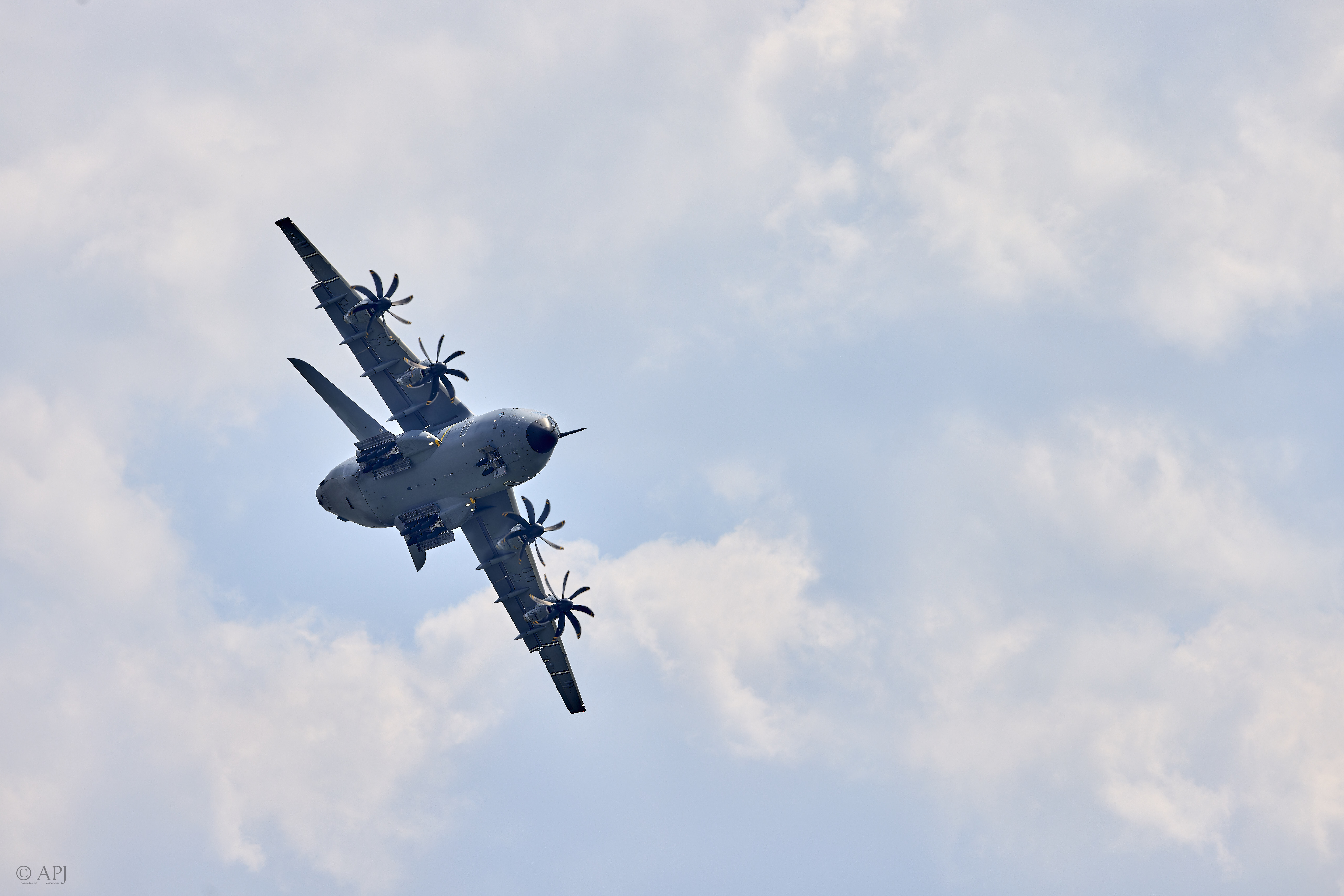 274 APJ A7A0732 CR3  DX3