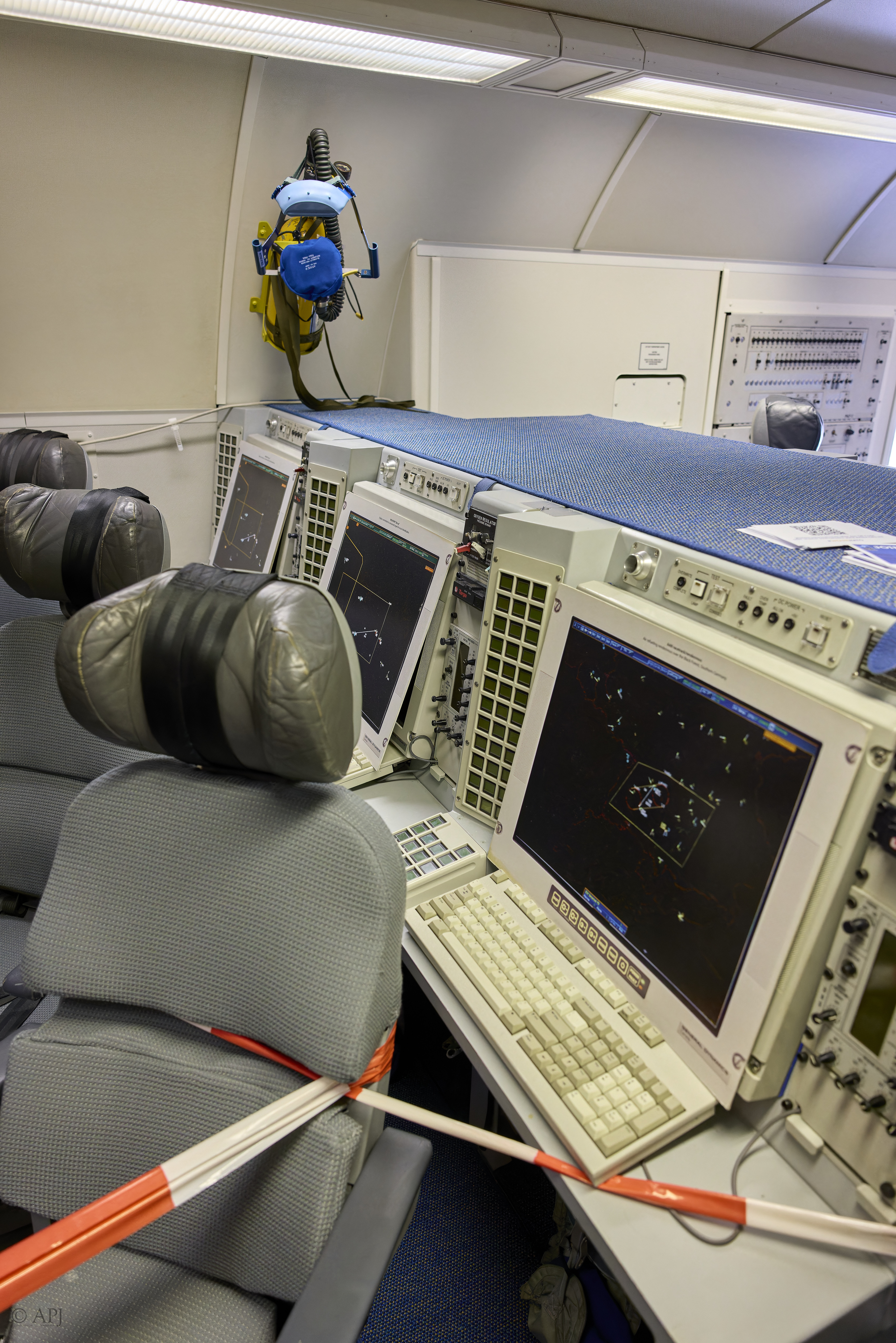 309 APJ A7A1413 CR3  DX3